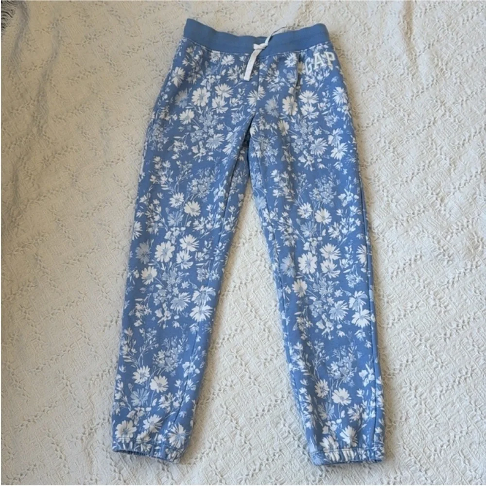 GAP Blue and White Floral Joggers